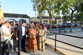El Torno estrena su remodelada plaza de la Artesanía